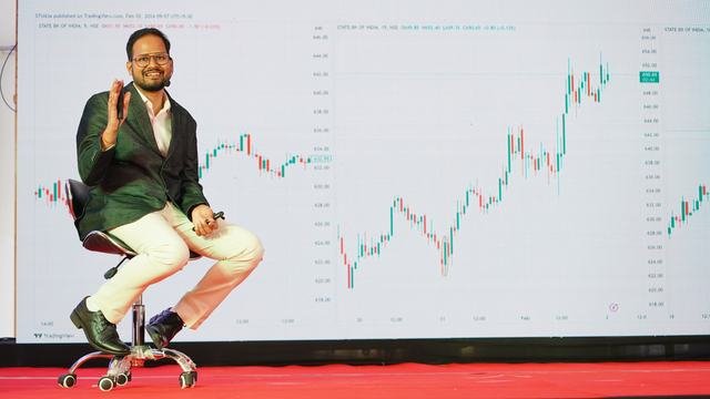 Live teaching session with market structure on screen