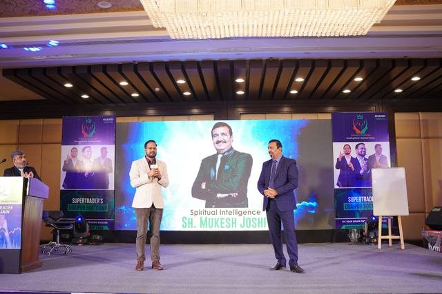 On stage felicitation — Spiritual Intelligence session